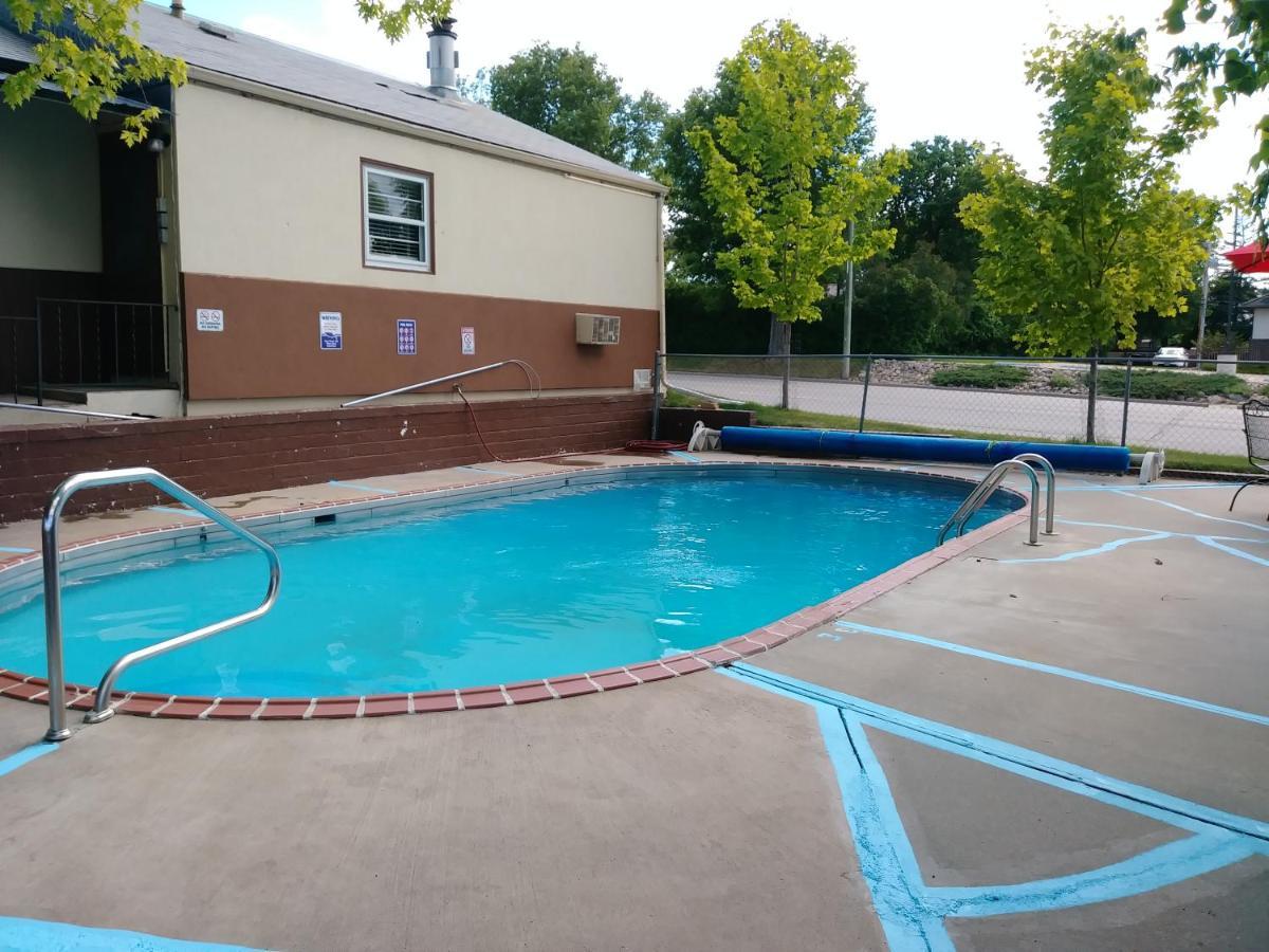 Bell'S Motor Lodge Motel - Spearfish Bagian luar foto