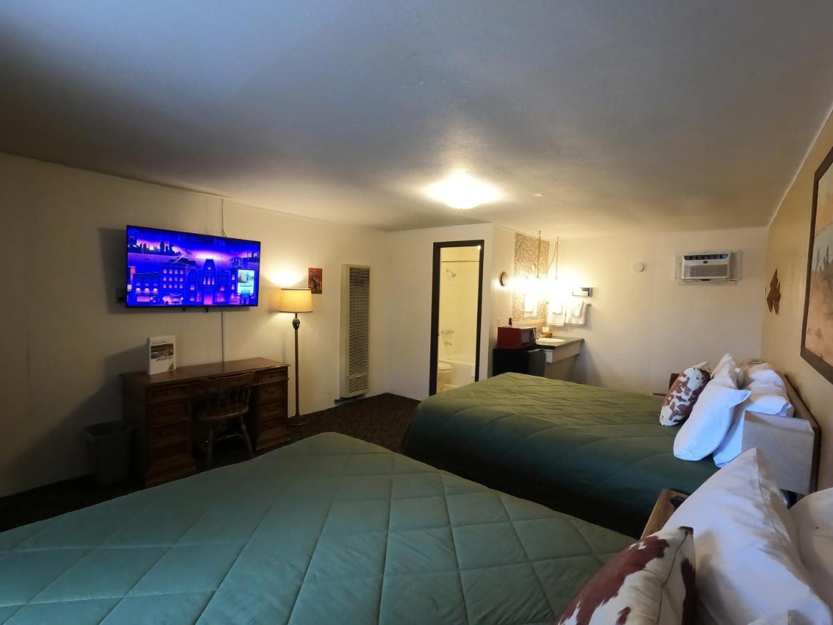 Bell'S Motor Lodge Motel - Spearfish Bagian luar foto