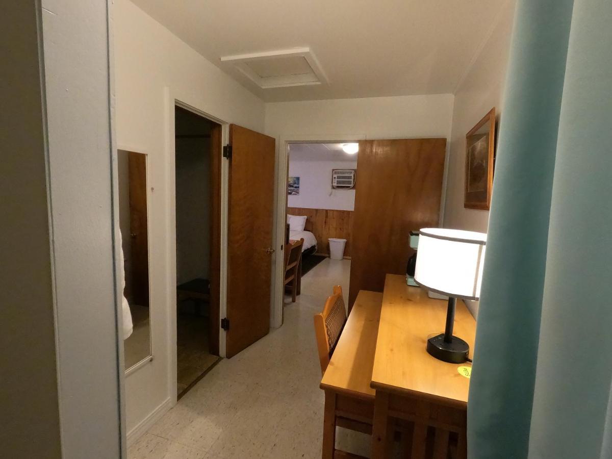 Bell'S Motor Lodge Motel - Spearfish Bagian luar foto