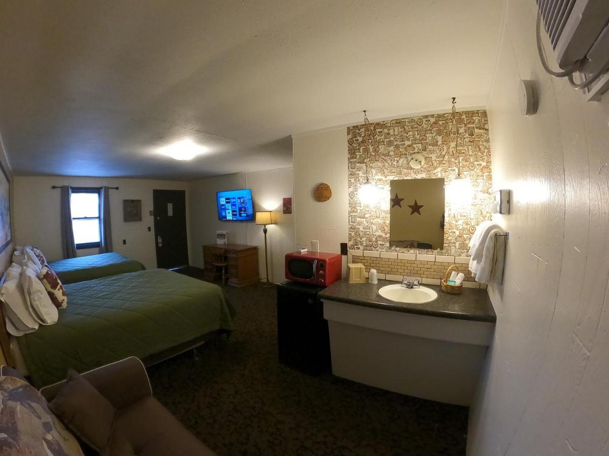 Bell'S Motor Lodge Motel - Spearfish Bagian luar foto