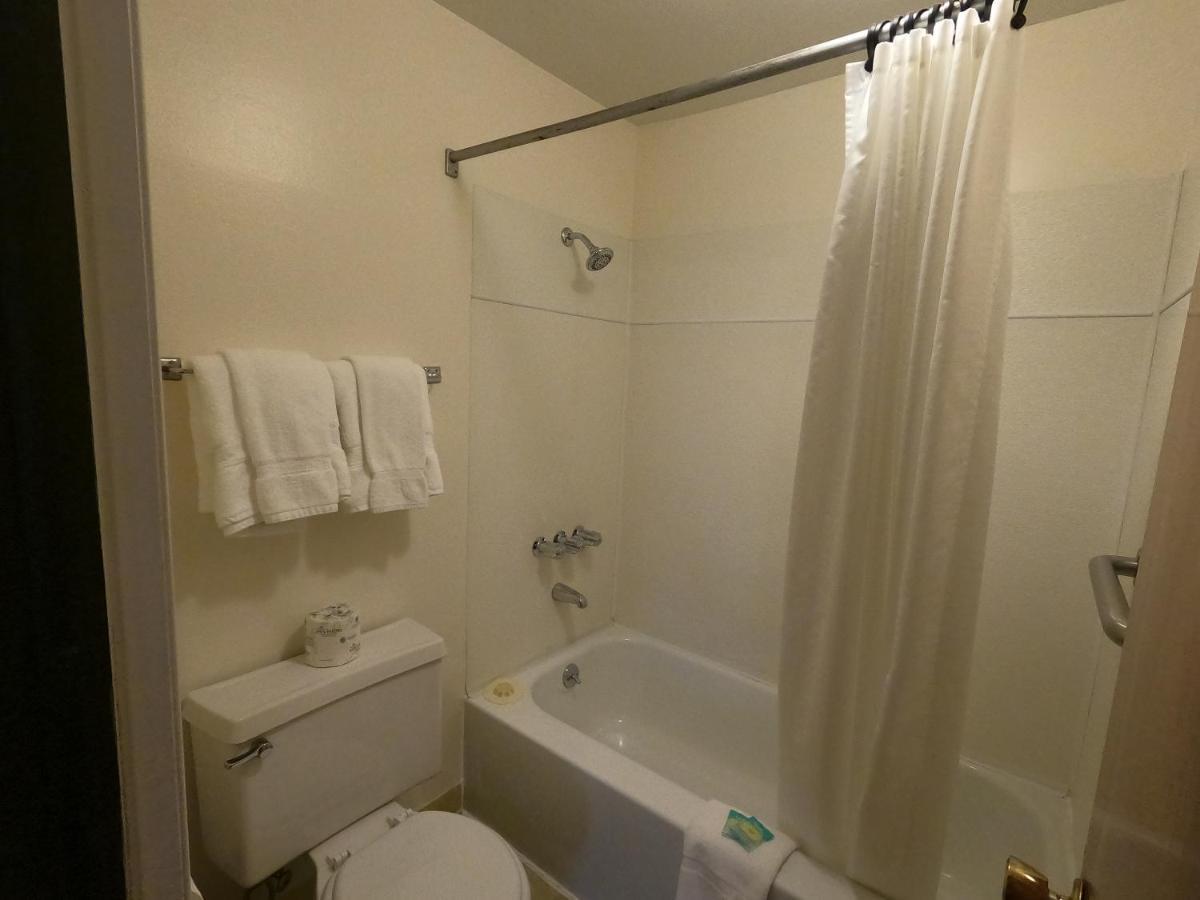 Bell'S Motor Lodge Motel - Spearfish Bagian luar foto