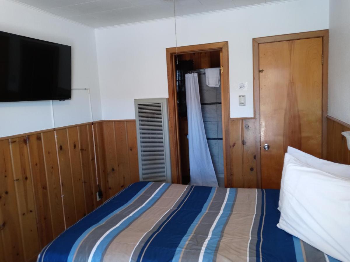 Bell'S Motor Lodge Motel - Spearfish Bagian luar foto