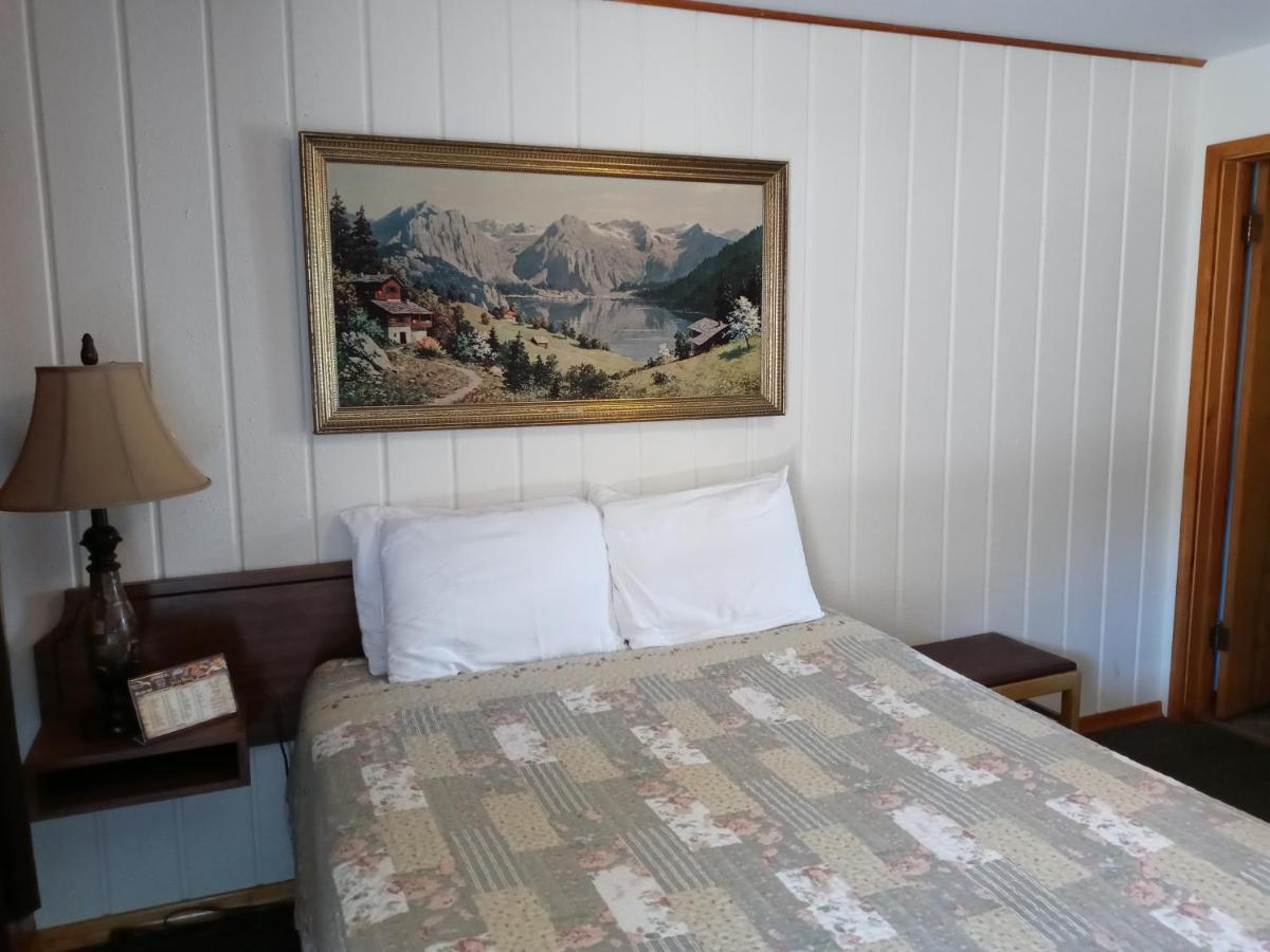 Bell'S Motor Lodge Motel - Spearfish Bagian luar foto