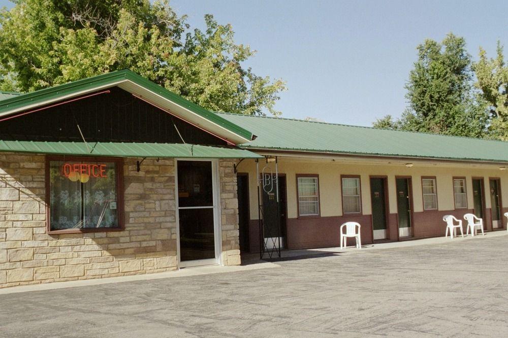 Bell'S Motor Lodge Motel - Spearfish Bagian luar foto