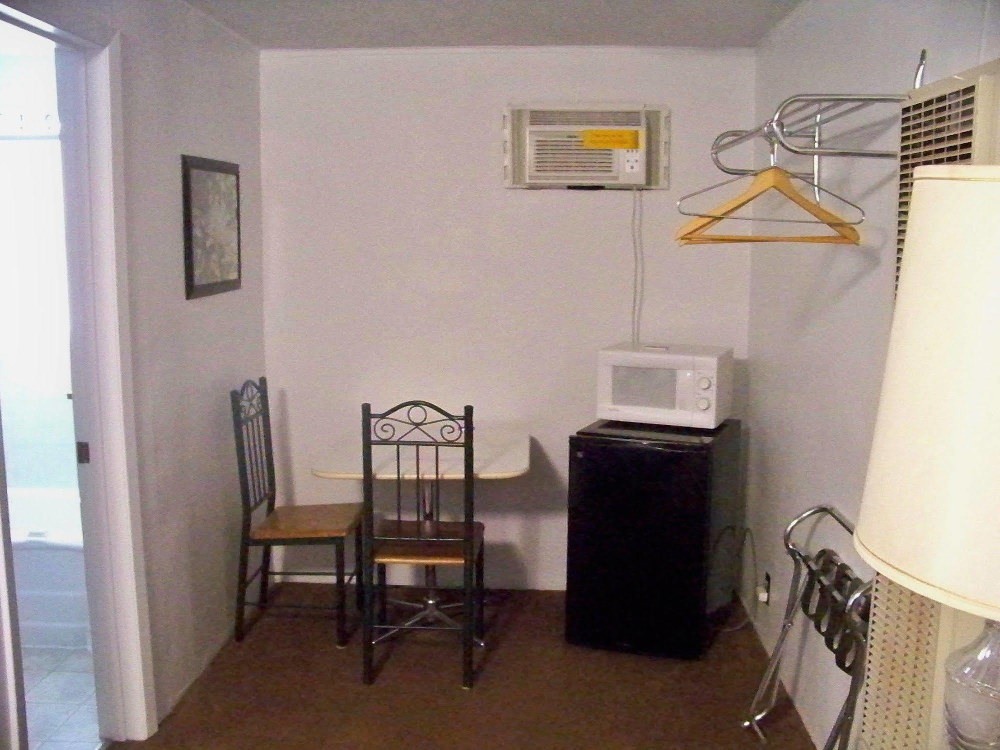 Bell'S Motor Lodge Motel - Spearfish Bagian luar foto