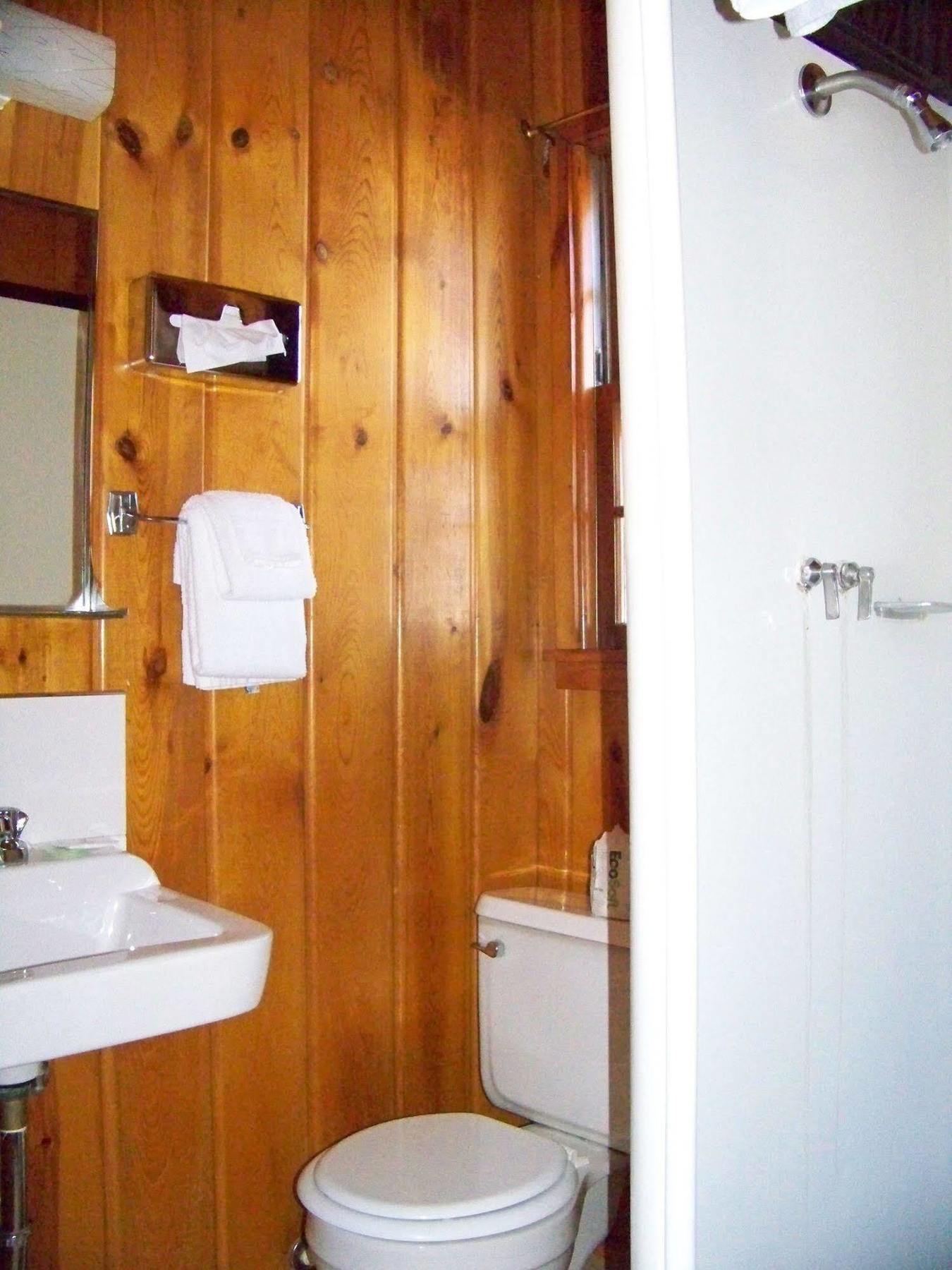 Bell'S Motor Lodge Motel - Spearfish Bagian luar foto