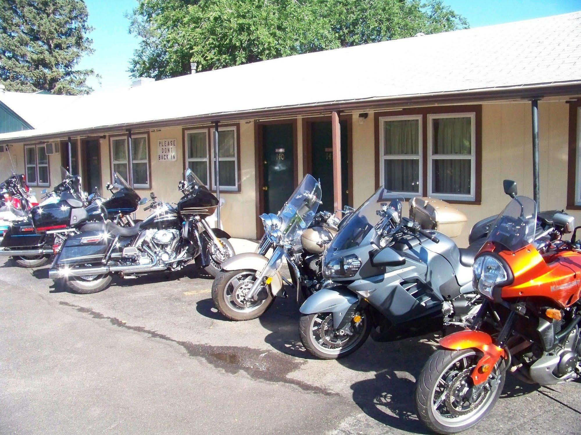 Bell'S Motor Lodge Motel - Spearfish Bagian luar foto