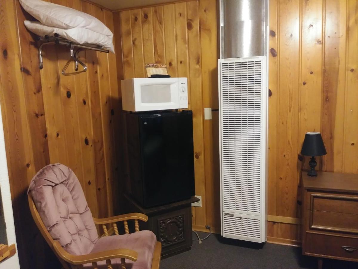 Bell'S Motor Lodge Motel - Spearfish Bagian luar foto