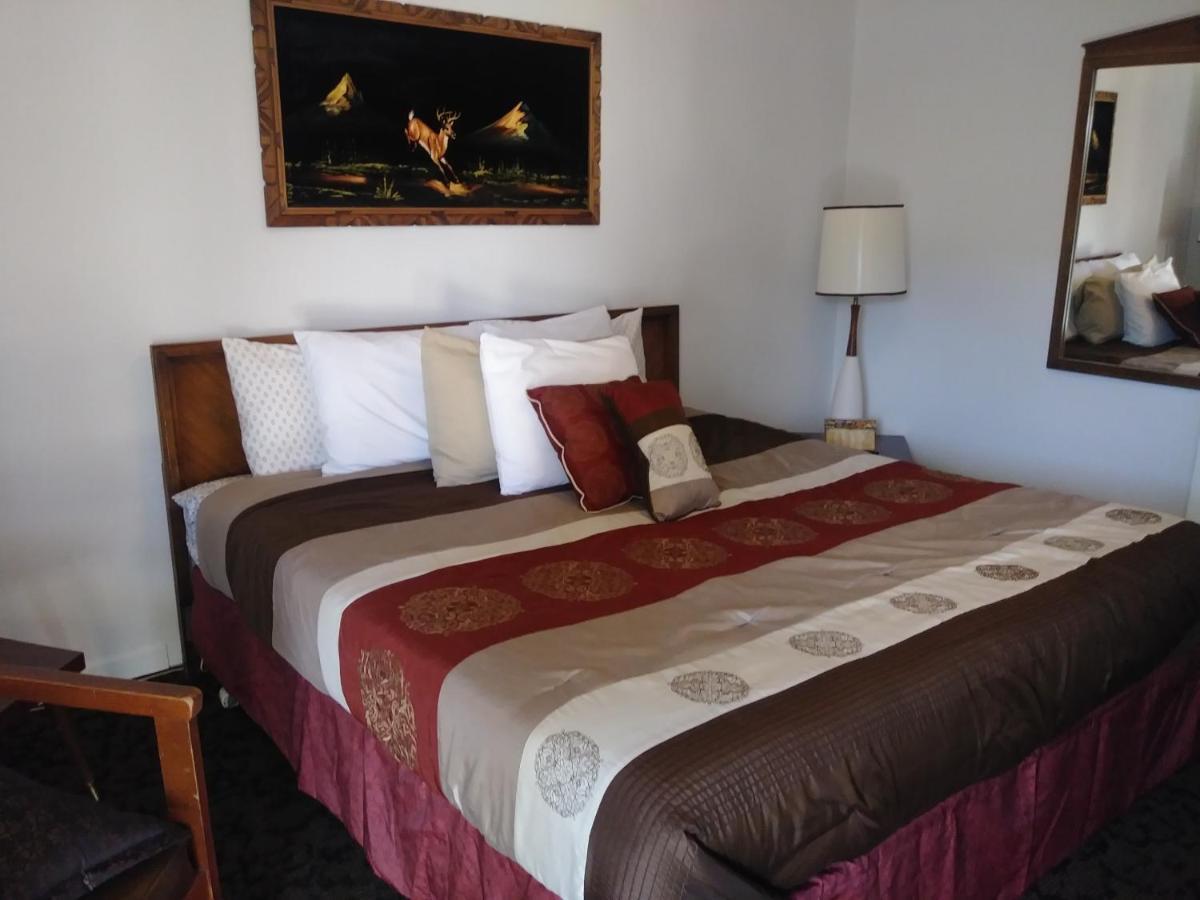Bell'S Motor Lodge Motel - Spearfish Bagian luar foto